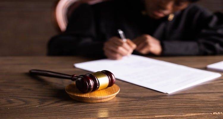 victim applying for FL401